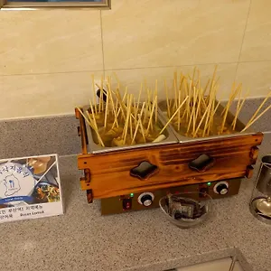 https://toyoko-inn-station-1.busan-hotelsweb.com